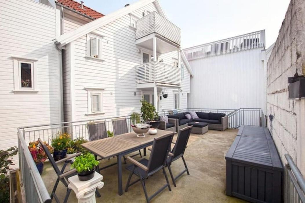 Apartment Right In The City Centre Stavanger Bagian luar foto